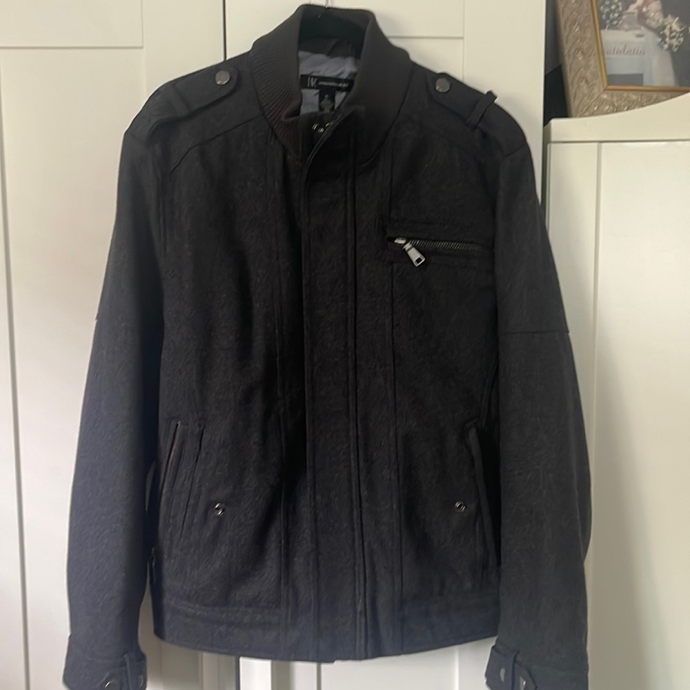 Mens dark grey jacket.